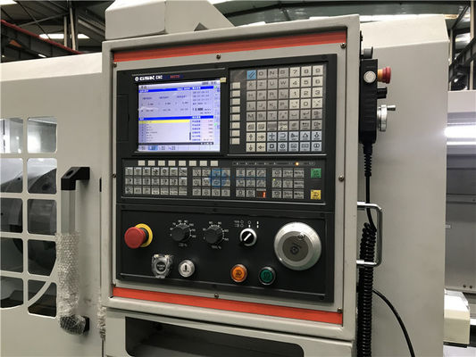 Двойной CNC цыпленка пускает продевать нитку по трубам машину QK1319 токарного станка резьбы трубы скважины токарного станка большую